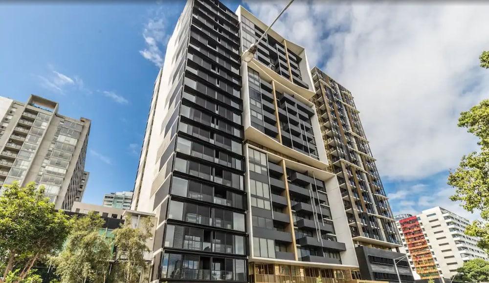 Saint Domain Aparthotel Melbourne Exterior foto